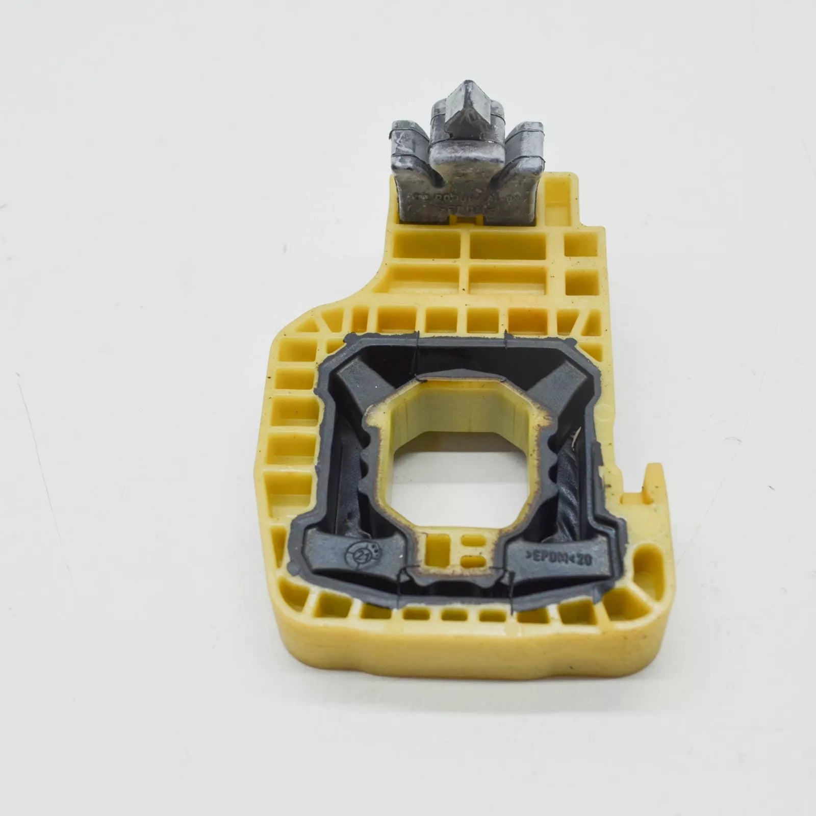 NEW BMW 7 G11 RADIATOR LEFT SIDE BRACKET 17118632139 8632139 2016 ORIGINAL