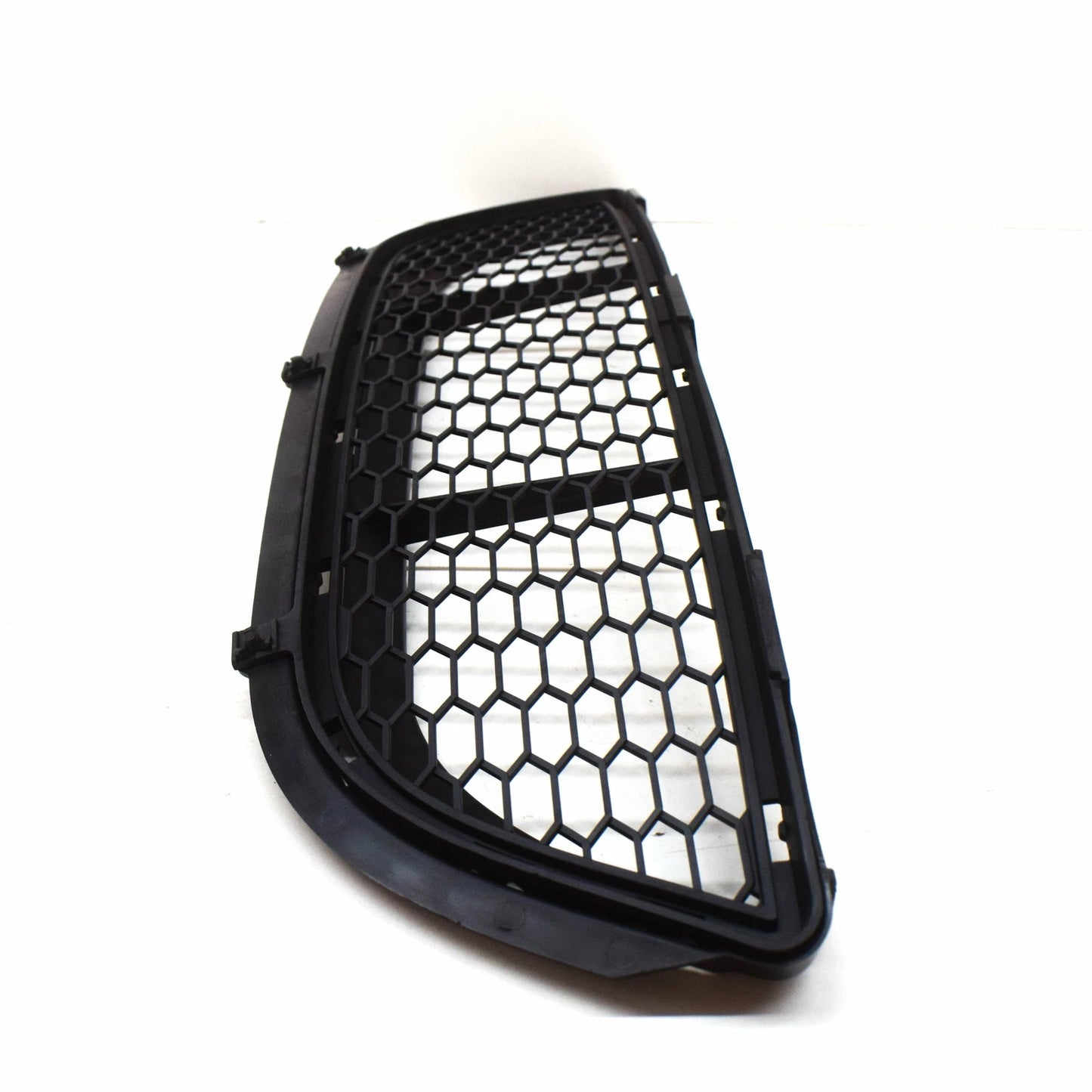 NEW BMW 3 E90 FRONT M SPORT BUMPER LOWER CENTER GRILLE 51118047365 2008