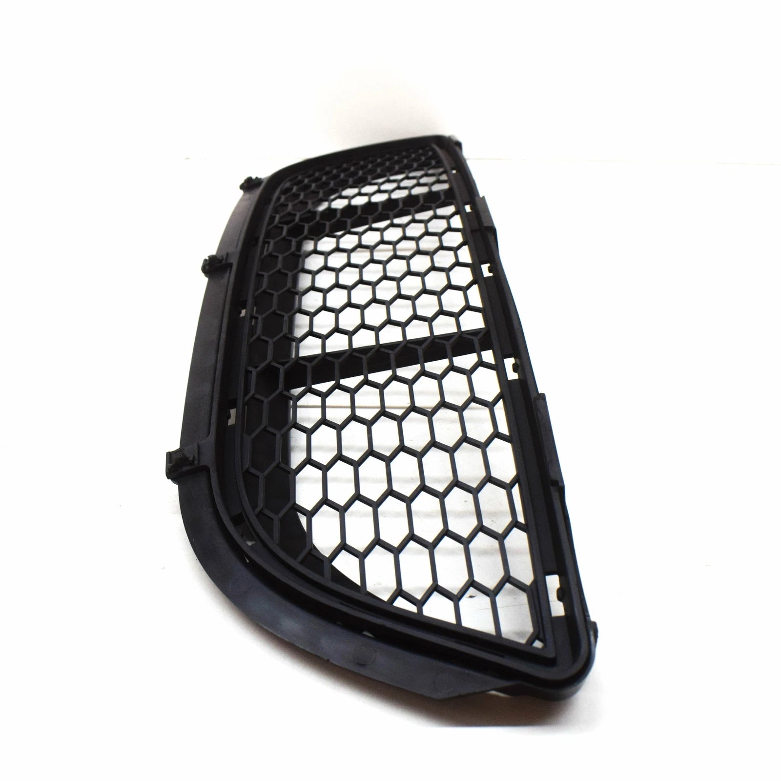 NEW BMW 3 E90 FRONT M SPORT BUMPER LOWER CENTER GRILLE 51118047365 2008