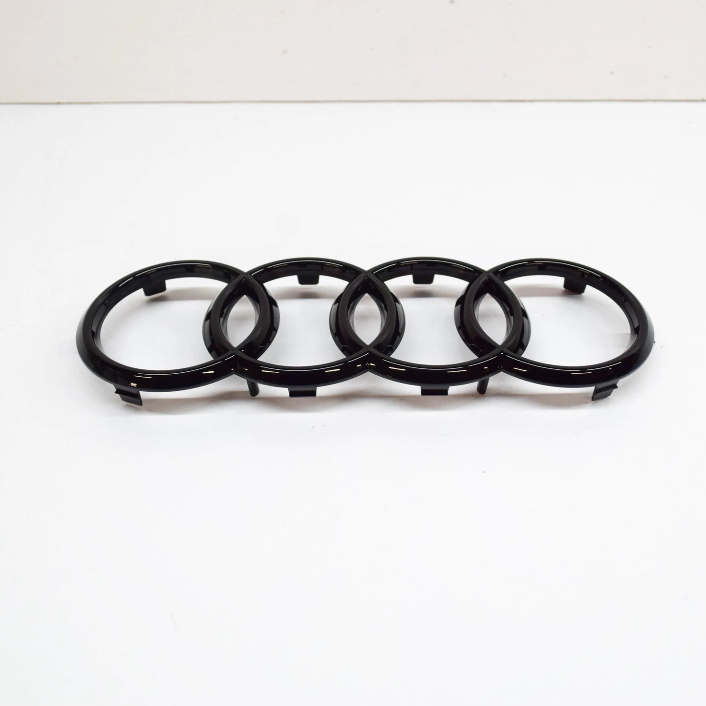 NEW AUDI A4 B9 FRONT RADIATOR GRILLE EMBLEM BADGE 8J0853605BT94