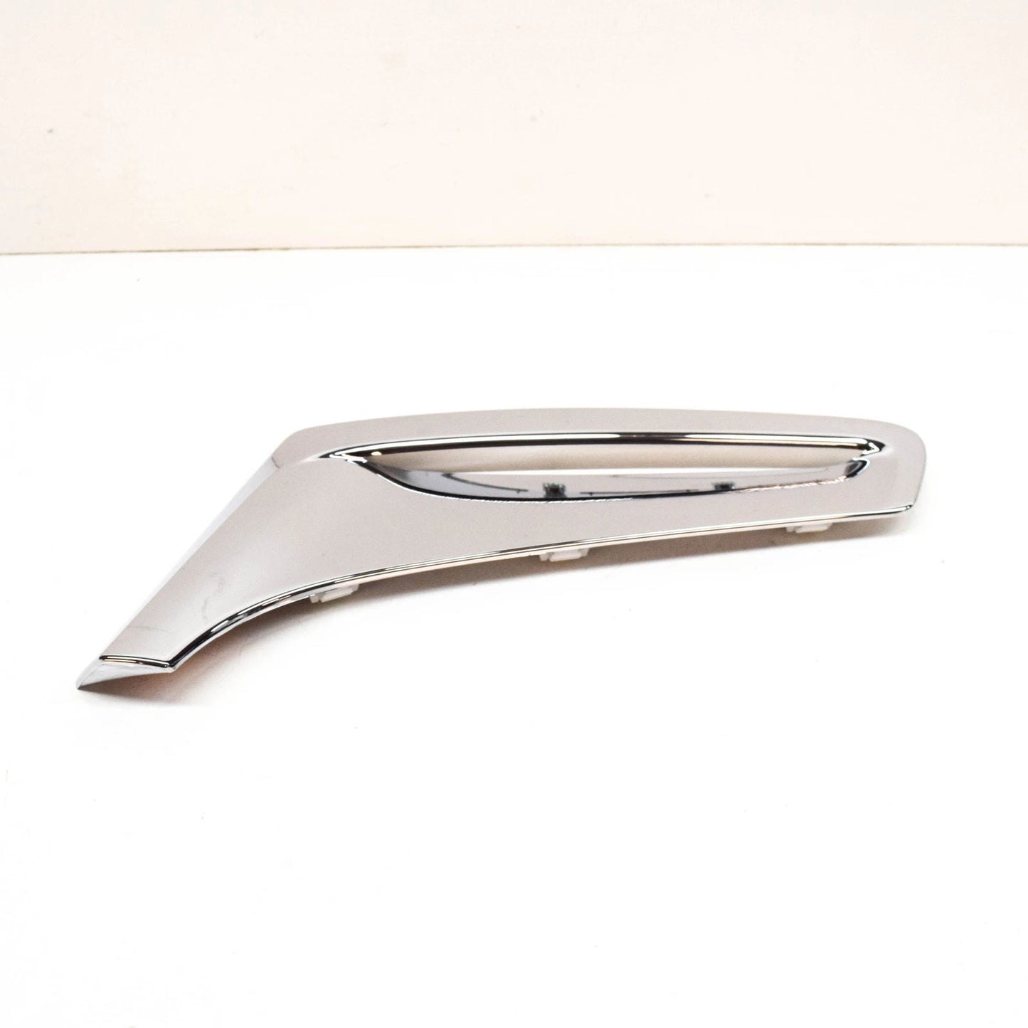 NEW BMW 7 G11 LEFT WING FENDER AIR DUCT 51137347377 7347377 2016 ORIGINAL