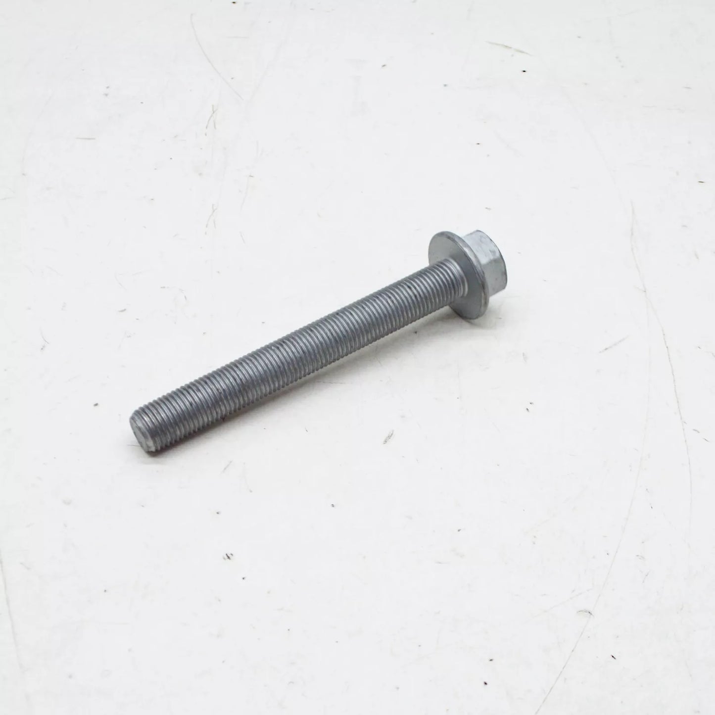 NEW BMW 1 E81 REAR AXLE CARRIER BOLT SCREW 33306785433 ORIGINAL