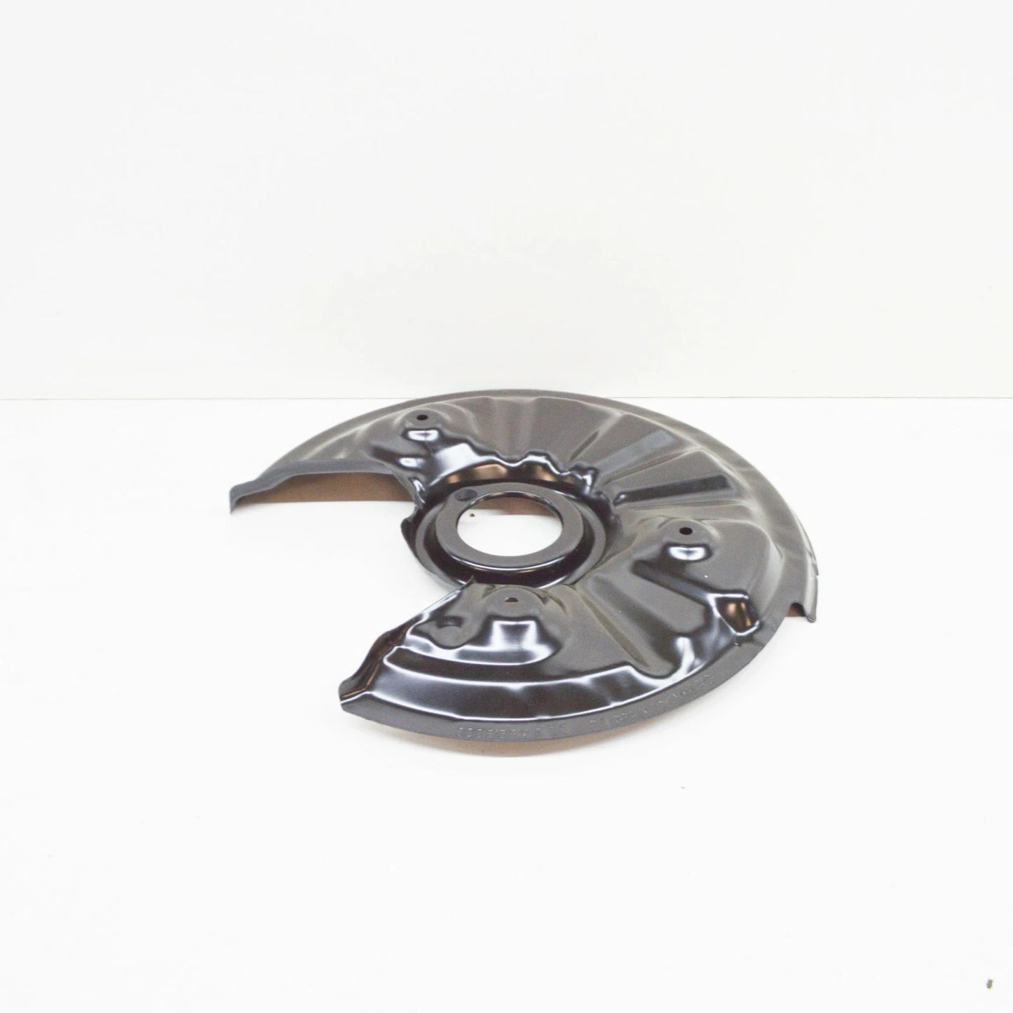 NEW VW PASSAT B8 REAR RIGHT BRAKE DISC PROTECTION COVER PLATE 3Q0615612B