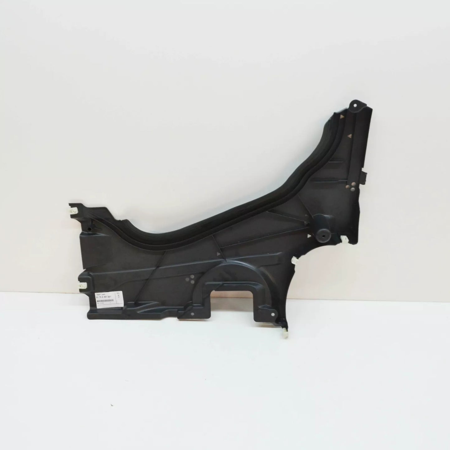 NEW BMW 7 G11 REAR LEFT UNDERBODY TANK UNDER SHIELD 51758491261 ORIGINAL