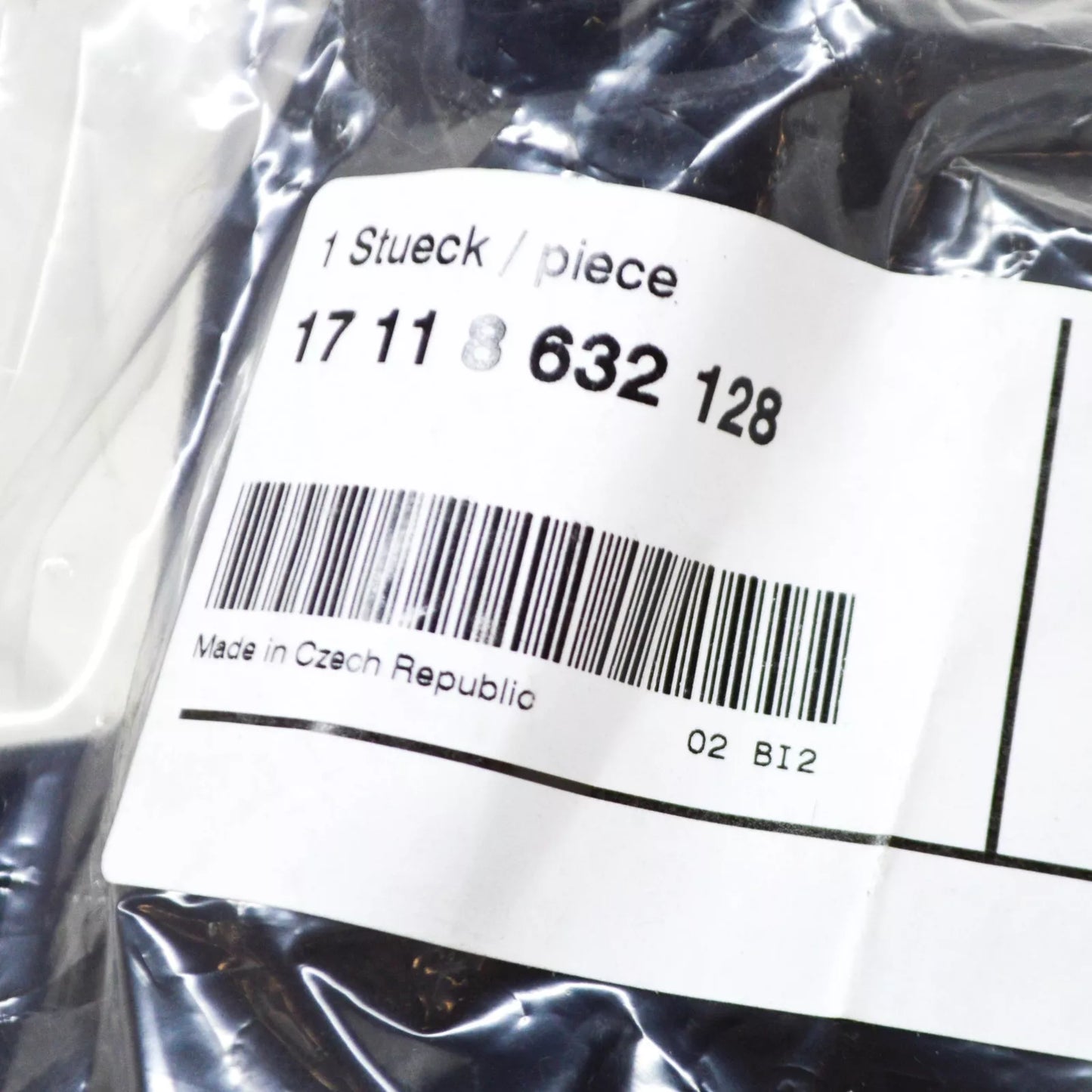 NEW BMW 5 G30 RIGHT LOWER COOLING RADIATOR HOLDER 17118632128 8632128 ORIGINAL