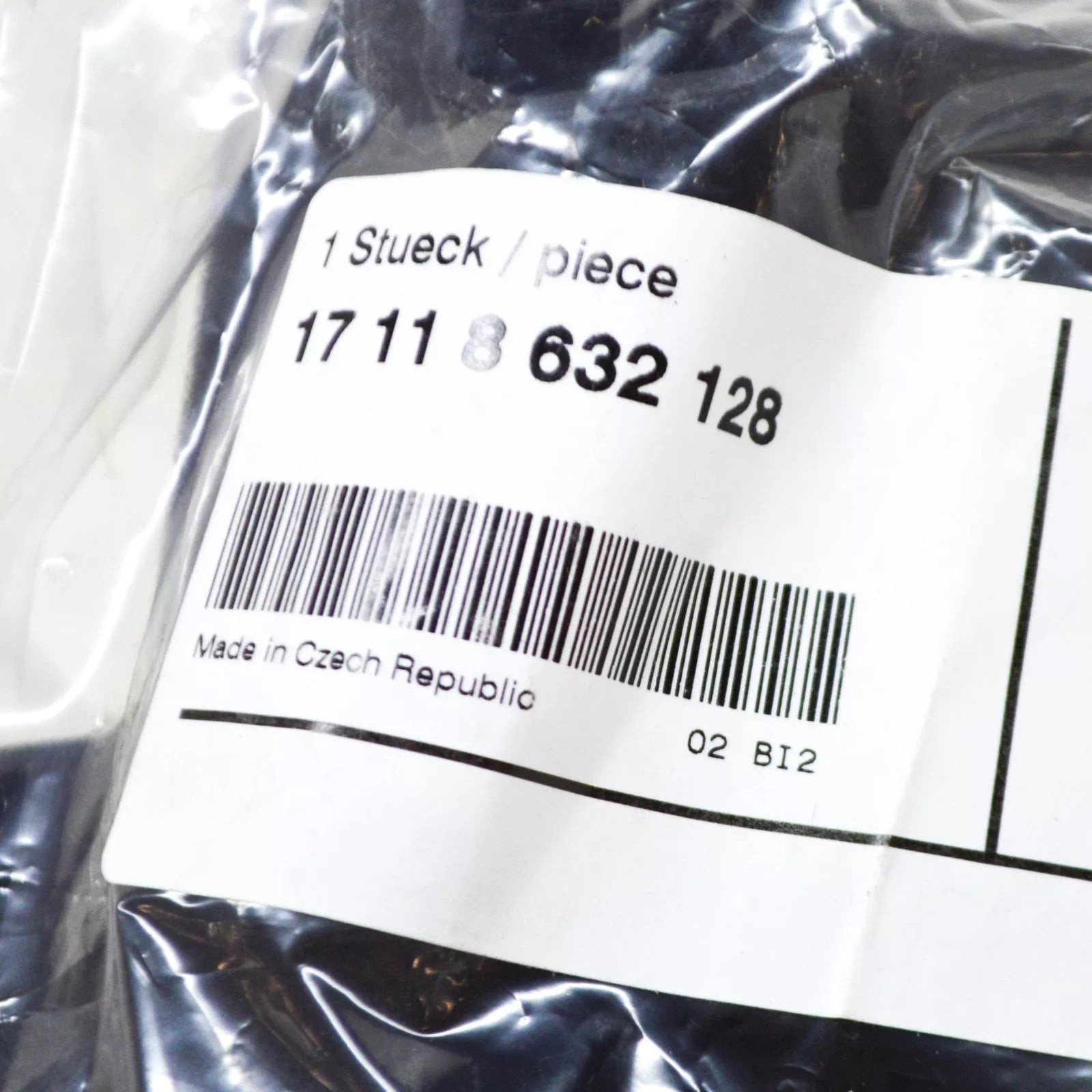 NEW BMW 5 G30 RIGHT LOWER COOLING RADIATOR HOLDER 17118632128 8632128 ORIGINAL