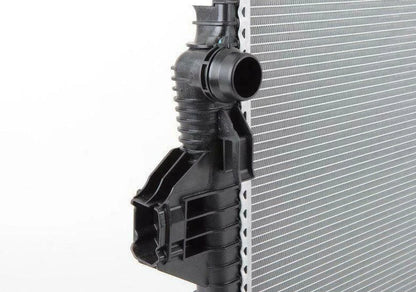 NEW VOLKSWAGEN TOUAREG 7P COOLANT RADIATOR 7P0121253A ORIGINAL