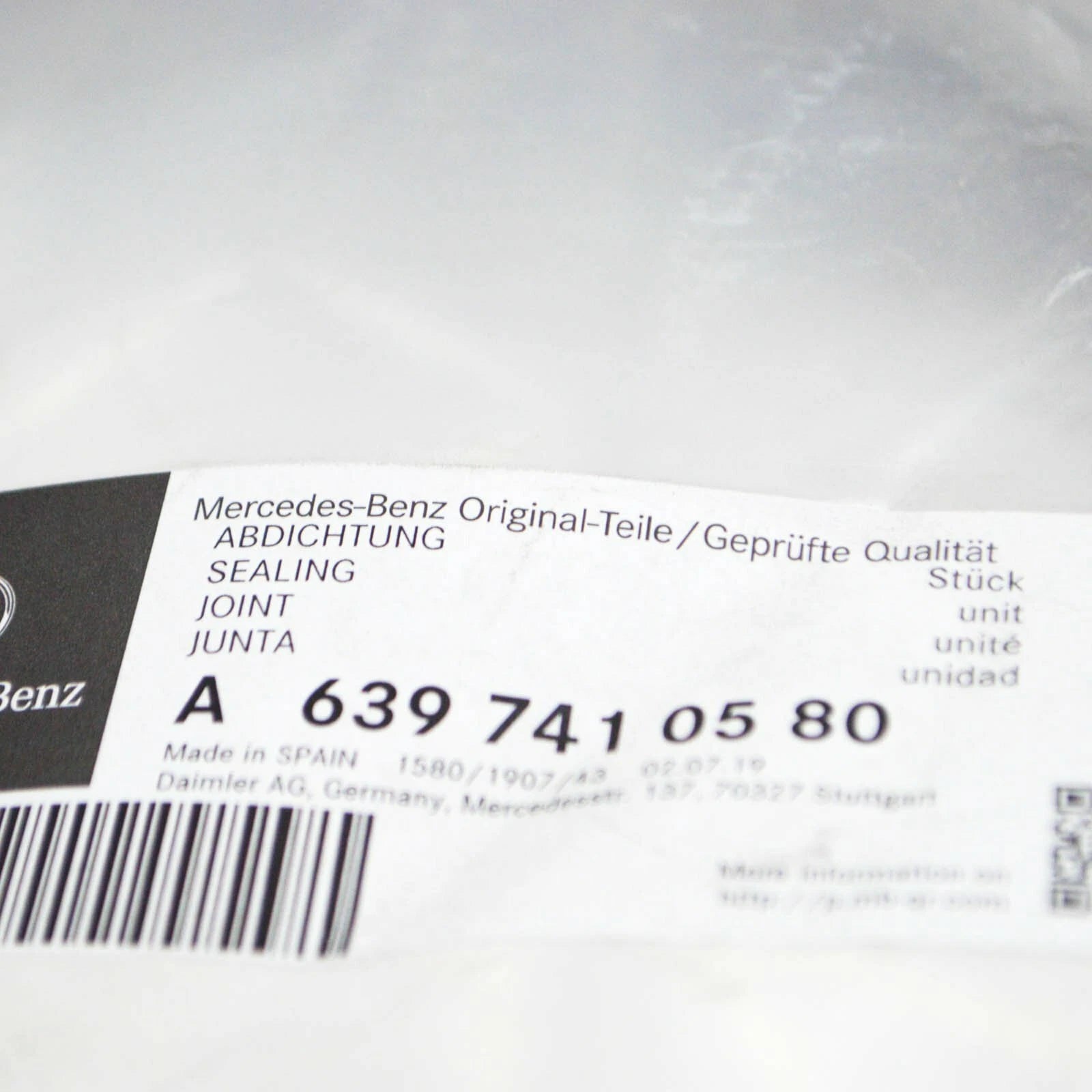 NEW MERCEDES-BENZ TAILGATE REAR DOOR SEAL A6397410580