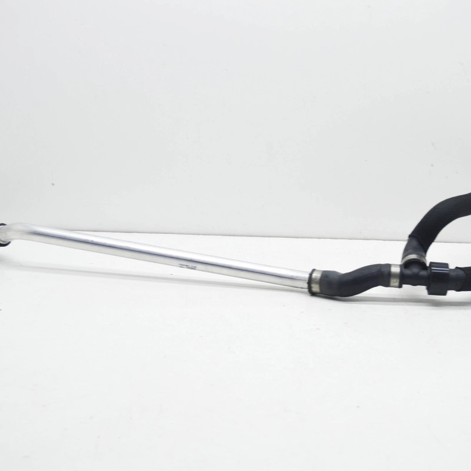 NEW BMW M5 F90 EXTERNAL RADIATOR COOLANT HOSE 17128747916 8747916 ORIGINAL