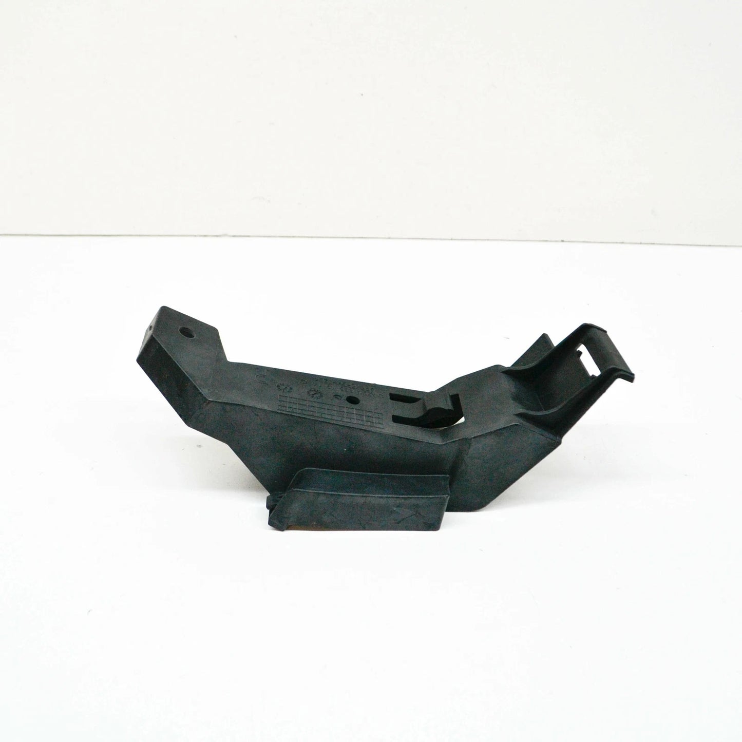 NEW MERCEDES-BENZ C W204 REAR RIGHT BUMPER SUPPORT BRACKET A2048854914 ORIGINAL