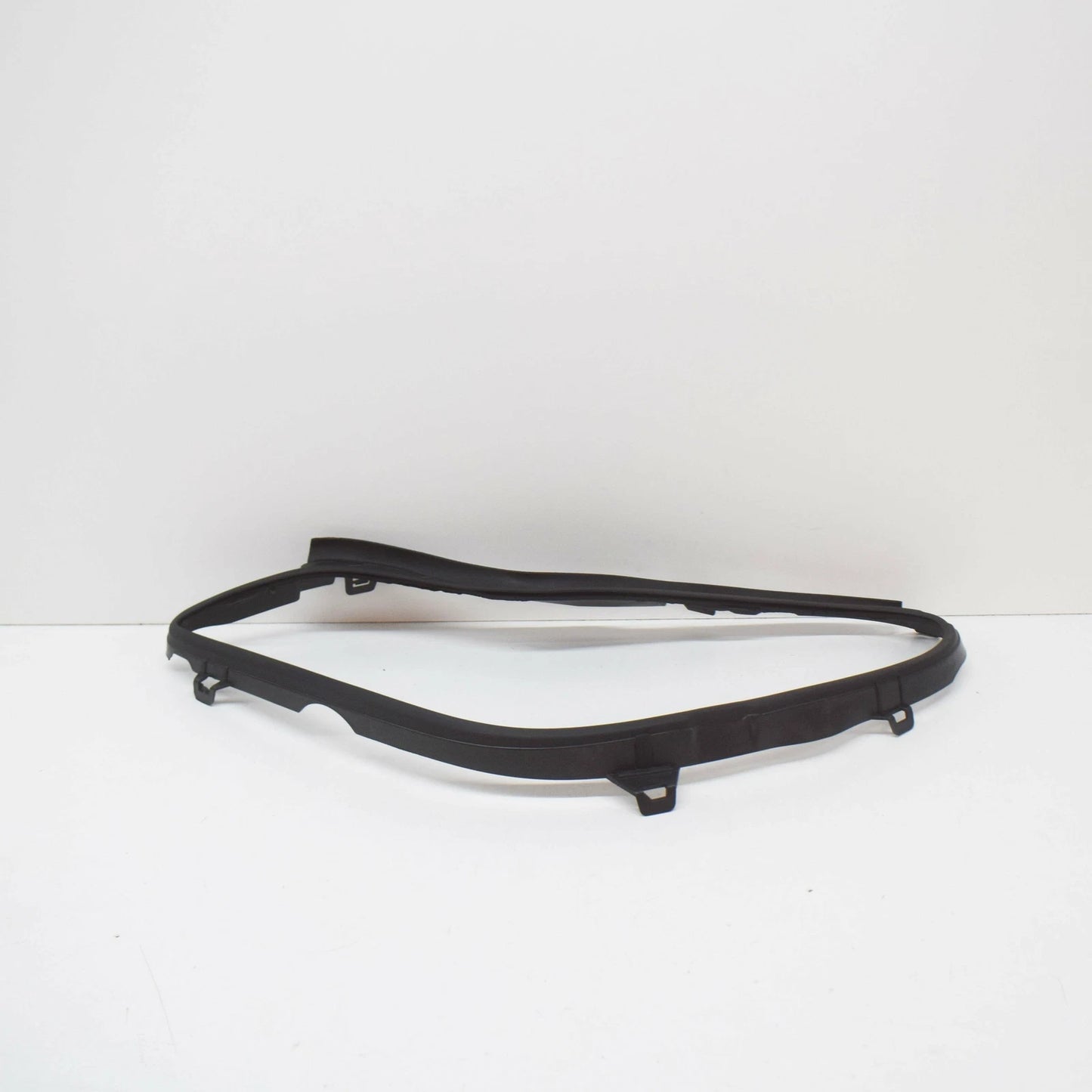 NEW MERCEDES-BENZ CLS C219 HEADLIGHT SEAL LEFT FRONT A2198200112 ORIGINAL