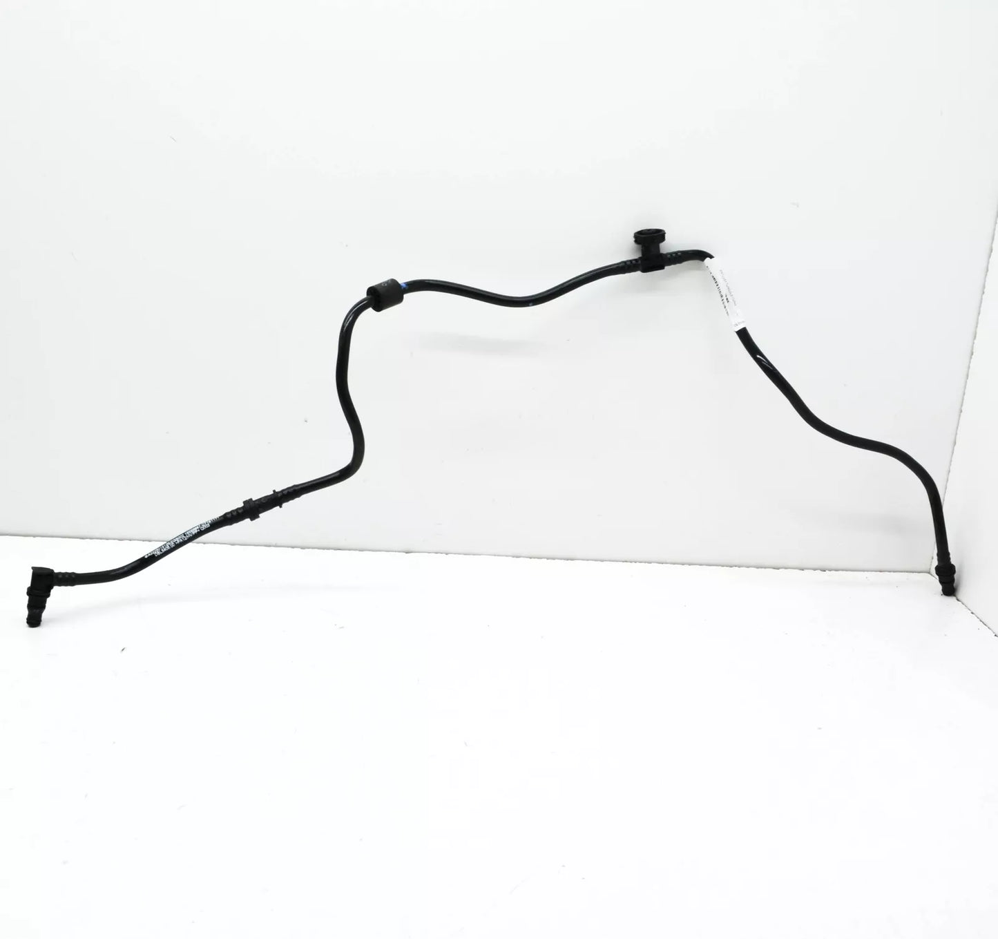 NEW MERCEDES-BENZ S CABRIO A217 ENGINE COOLANT OVERFLOW PIPE A2225015125