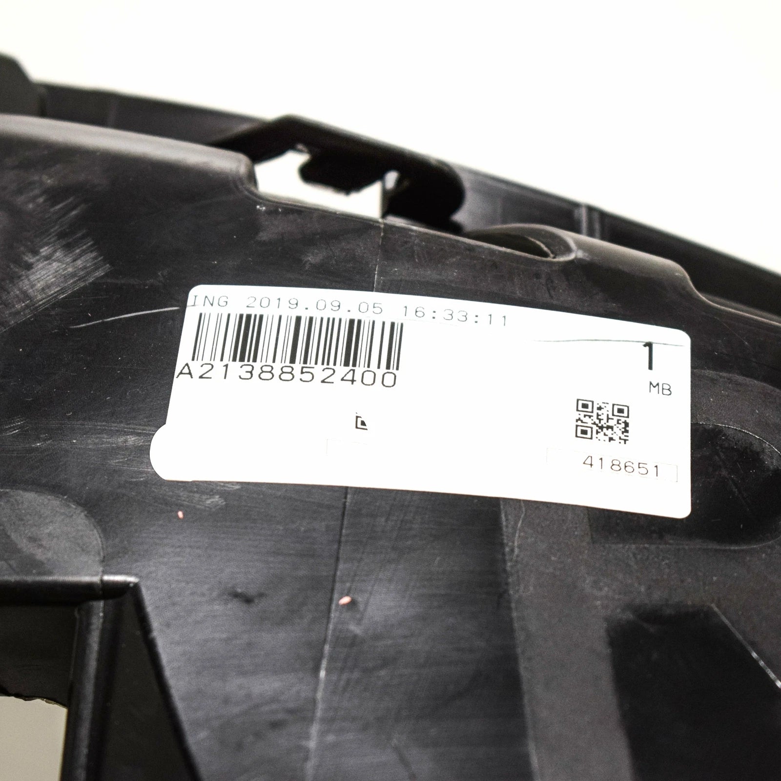 NEW MERCEDES-BENZ E-CLASS C238 FRONT BUMPER RIGHT BRACKET A2138852400 ORIGINAL