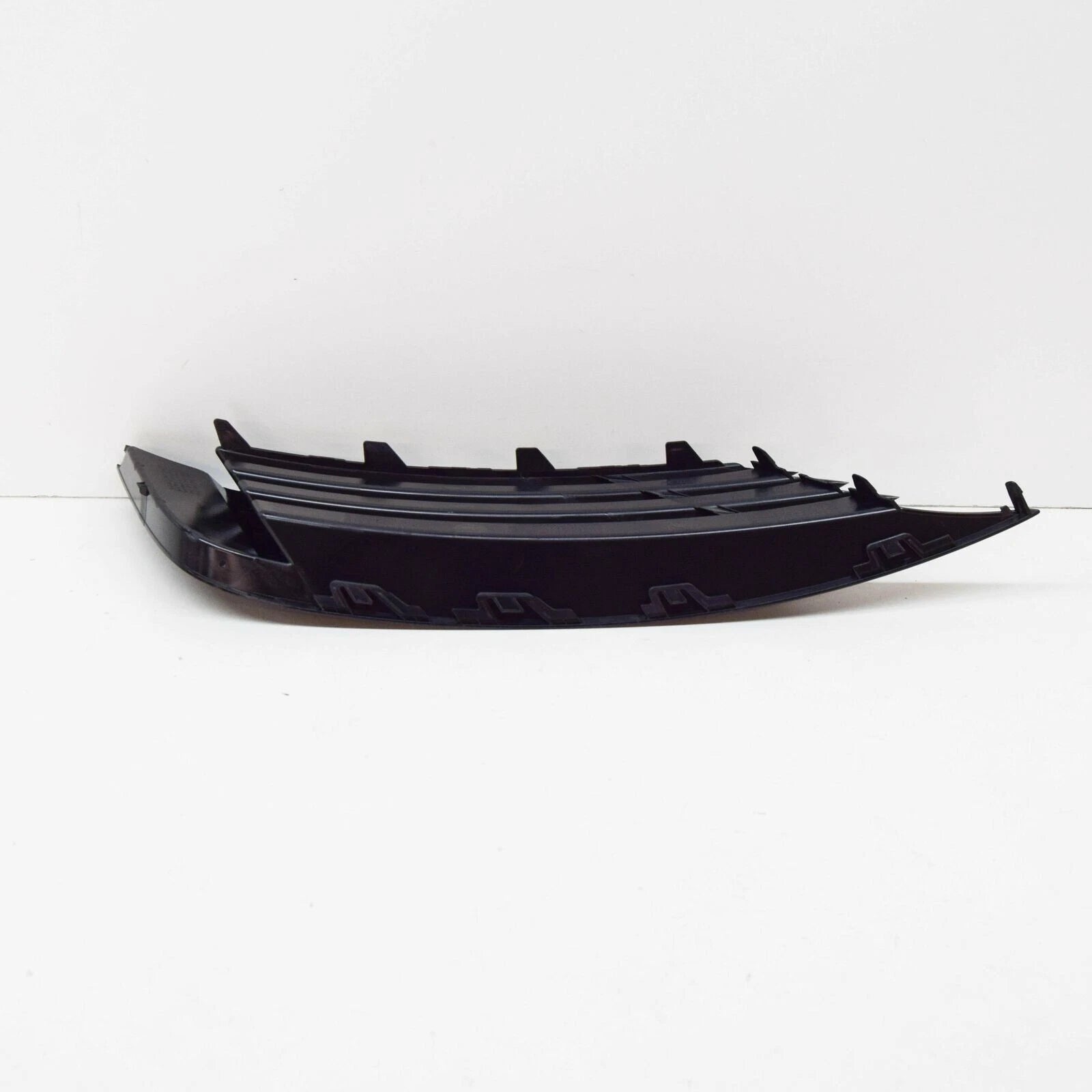 NEW AUDI A3 8V FRONT BUMPER LOWER RIGHT SIDE GRILLE 8V58076829B9 GENUINE / OEM