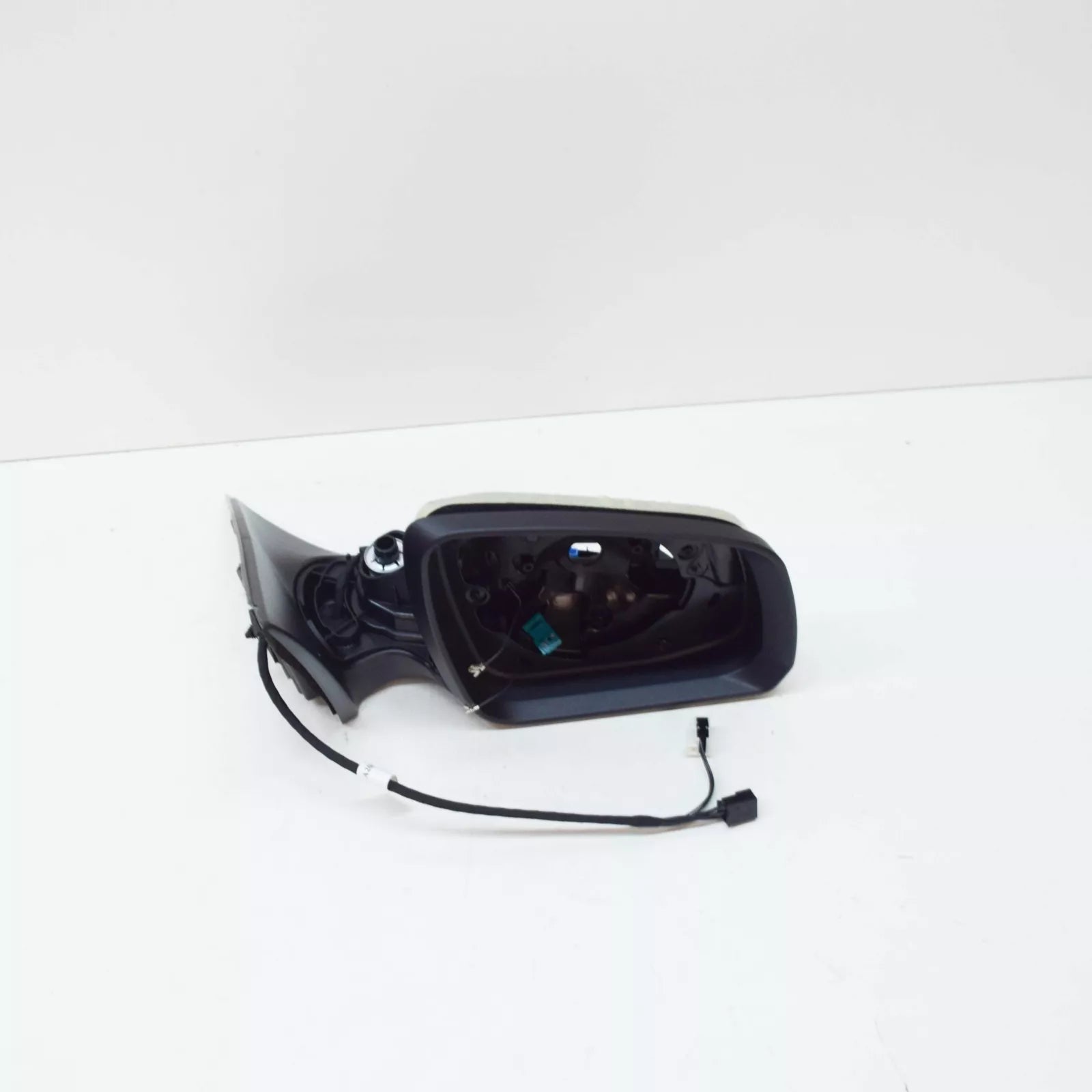 NEW MERCEDES-BENZ C W204 FRONT RIGHT DOOR MIRROR FRAME A2048100276