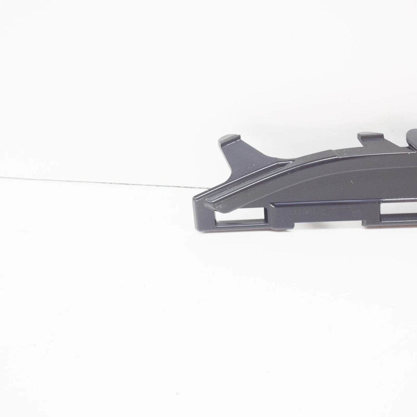 NEW AUDI Q7 4M FRONT BUMPER LEFT END CAP COVER 4M0807749B ORIGINAL