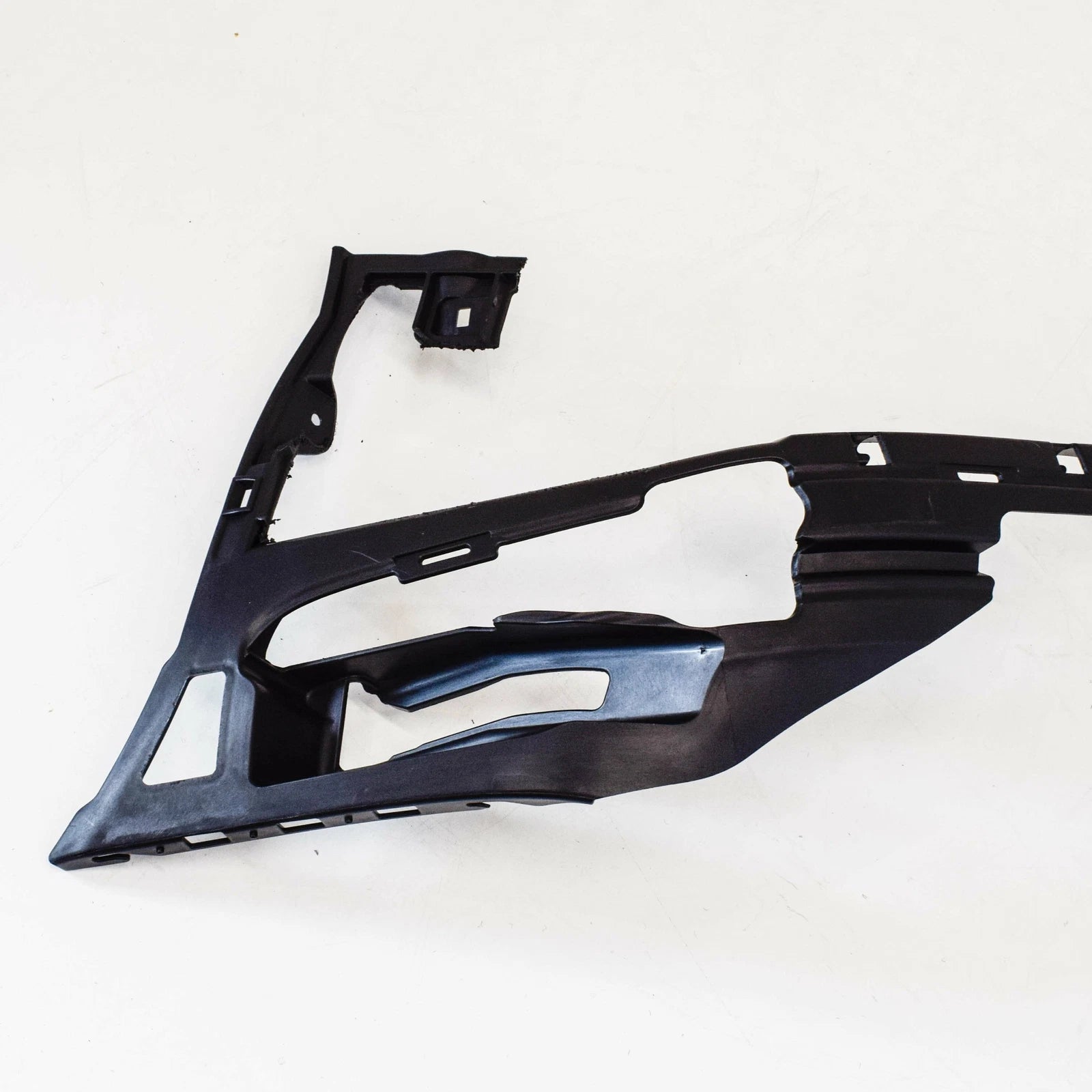 NEW MB E-CLASS AMG W211 FRONT LEFT BUMPER BRACKET A2118800903 2008 ORIGINAL