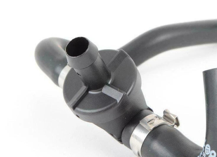 NEW AUDI RS5 COUPE QUATTRO 8T SUCTION JET PUMP WITH HOSE 8T0133750A ORIGINAL