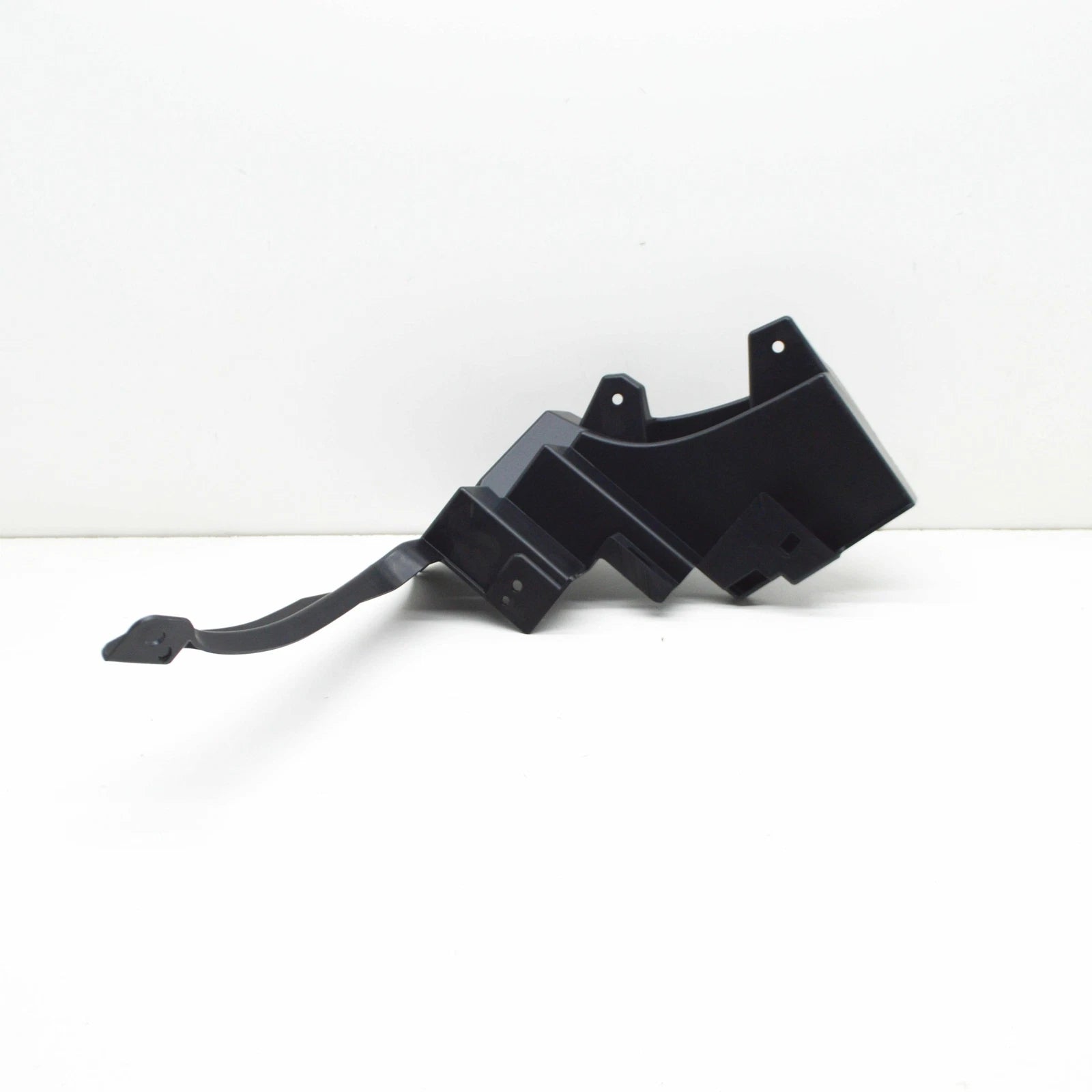 NEW MERCEDES-BENZ GLE W166 FRONT BUMPER RIGHT COVER A1668852624