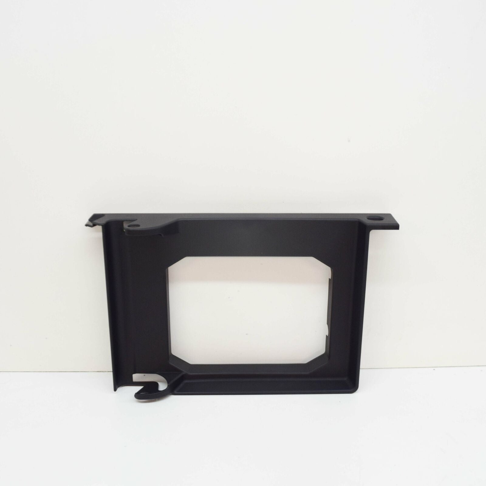 NEW MERCEDES BENZ GLA X156 REAR SEAT ARMREST COVER A2469230400 9051 ORIGINAL