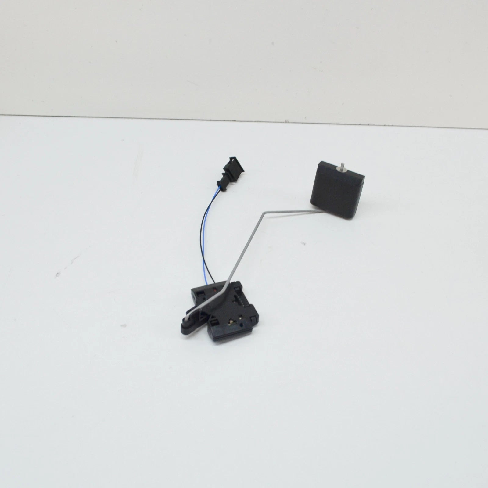 NEW AUDI A6 C6 LEFT FUEL GAUGE SENSOR 4F0919673A