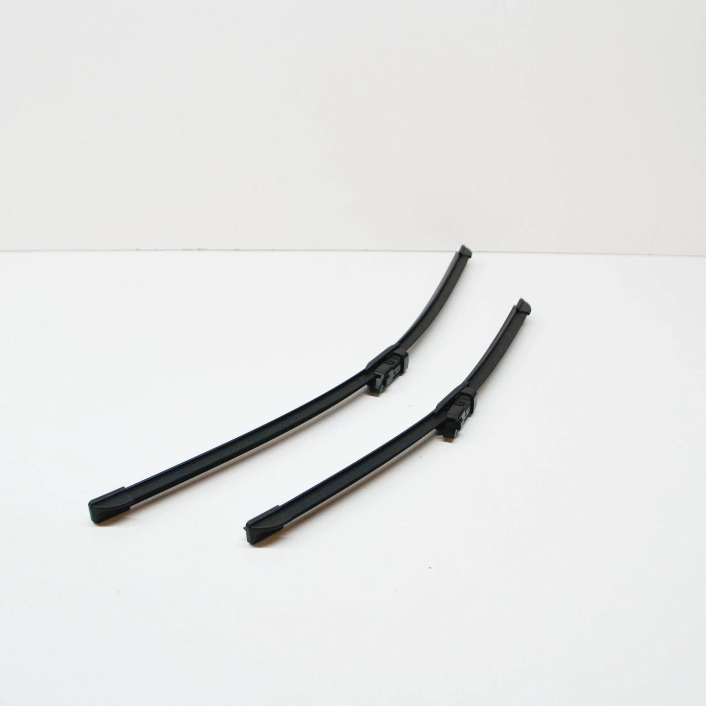NEW VW CADDY ALLTRACK FURGON SAA FRONT WIPER BLADES RHD 2K2998002A