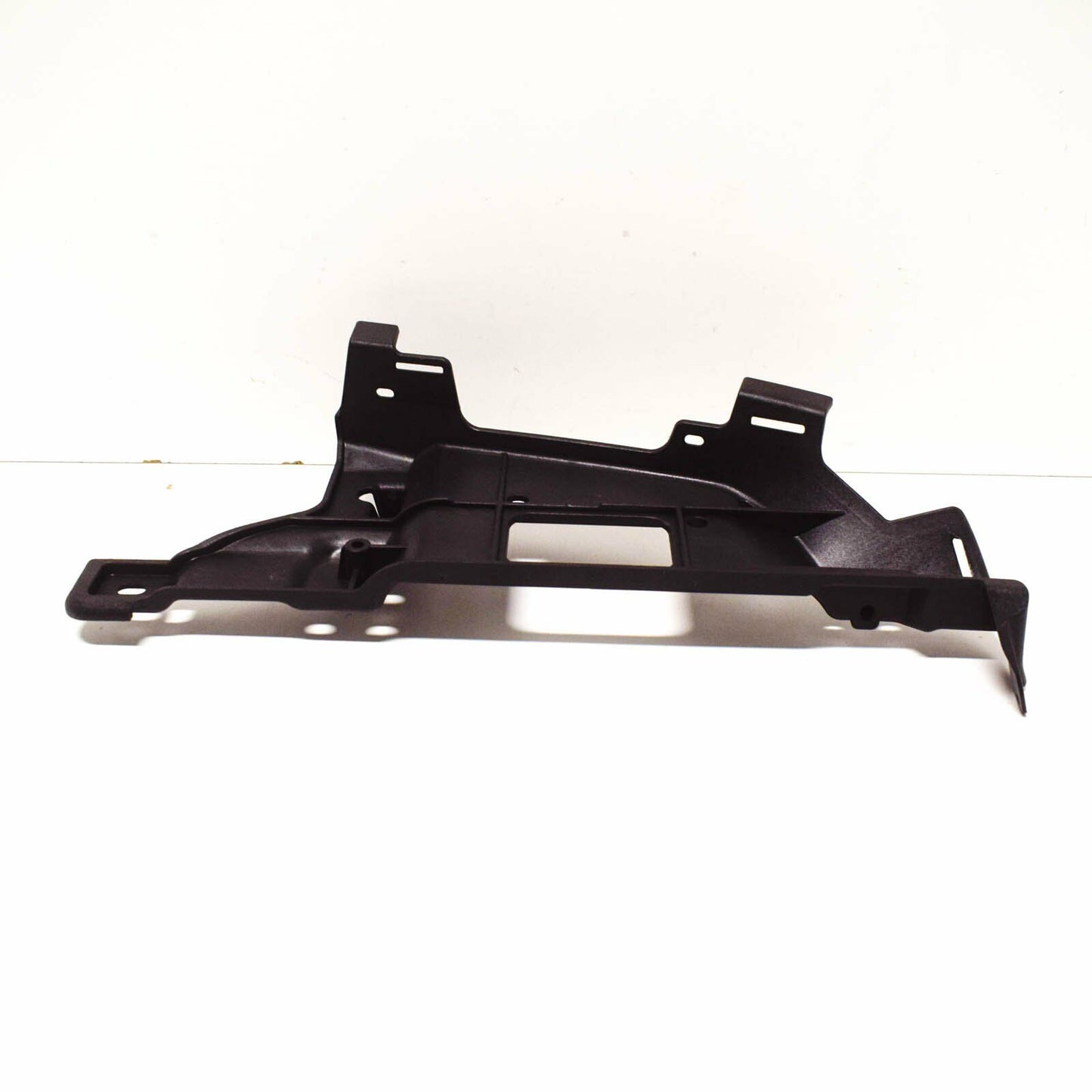 NEW MB CLS C218 REAR BUMPER TAIL PIPE LEFT BRACKET A2188851914 ORIGINAL