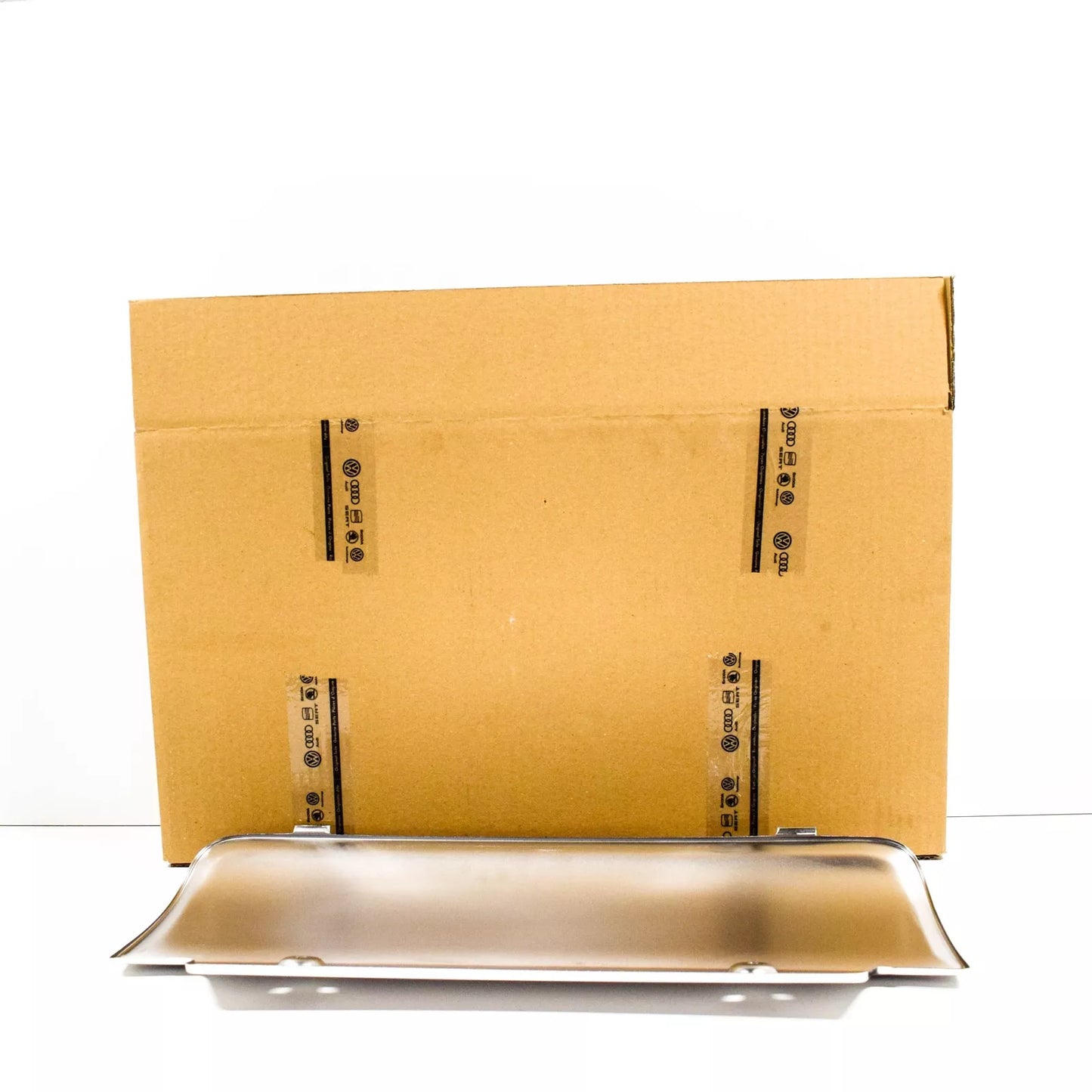 NEW AUDI Q5 80A REAR BUMPER STAINLESS STEEL COVER TRIM 8R0807819N ORIGINAL