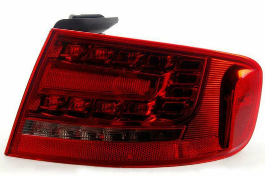 NEW AUDI A4 B8 REAR RIGHT OUTER TAILLIGHT 8K5945096L ORIGINAL