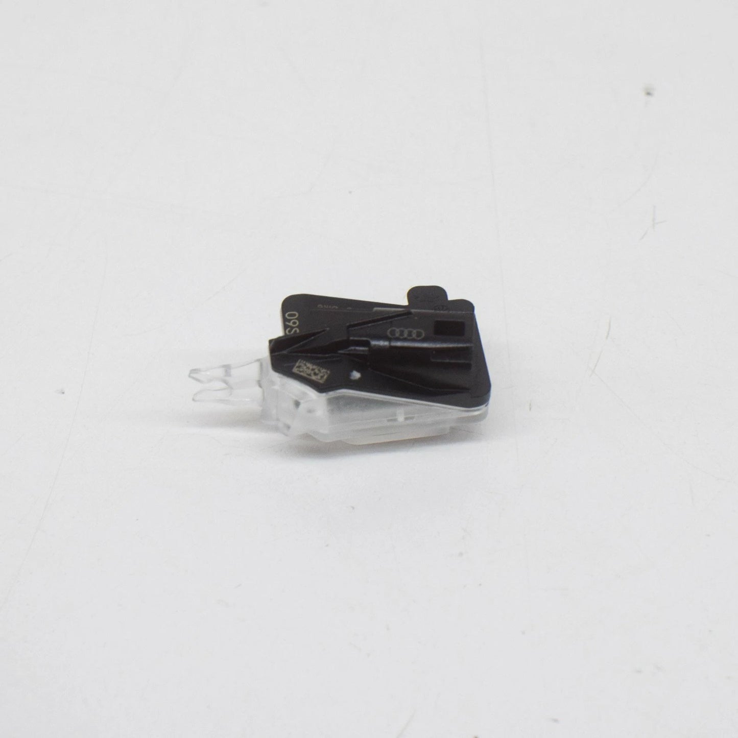 NEW AUDI A4 B9 FRONT RIGHT DOOR COURTESY LIGHT 8W0947134