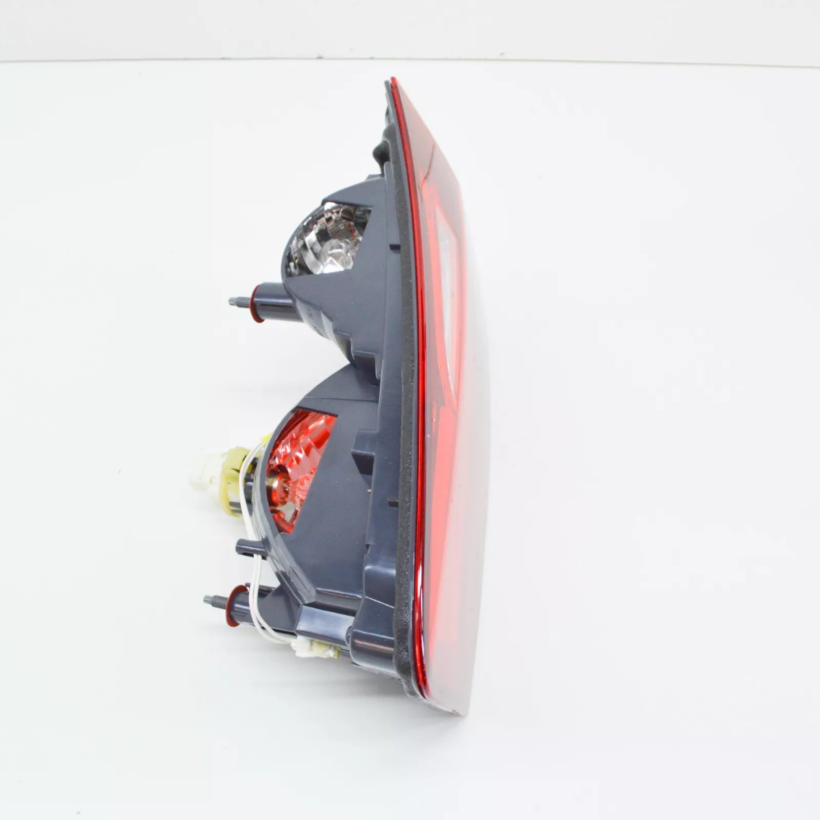 NEW BMW 5 F11 REAR RIGHT TRUNK BOOT LID TAIL LIGHT 63217203228 ORIGINAL