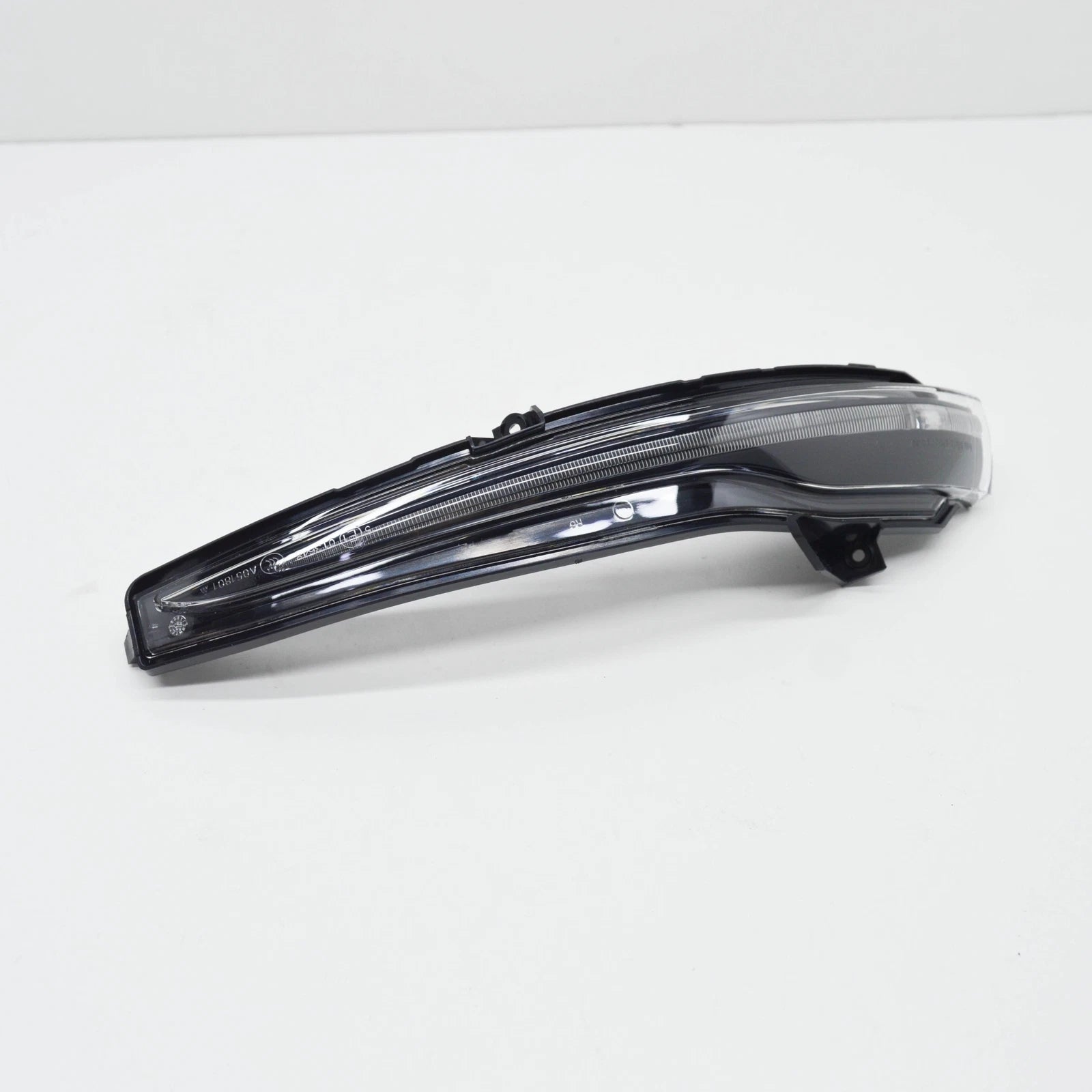 NEW MB C-CLASS W205 RIGHT WING MIRROR TURN INDICATOR A0999067201 2016 ORIGINAL