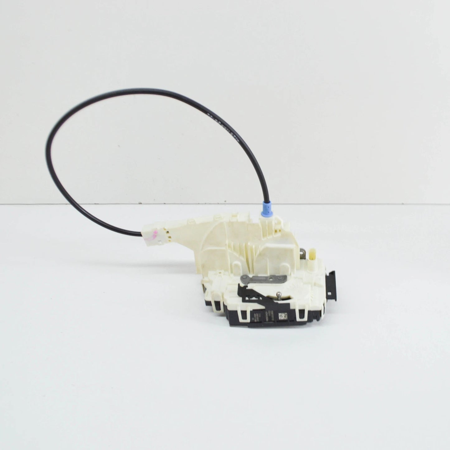 NEW MERCEDES-BENZ SPRINTER 906 FRONT LEFT DOOR LOCK LHD A9067202135 ORIGINAL