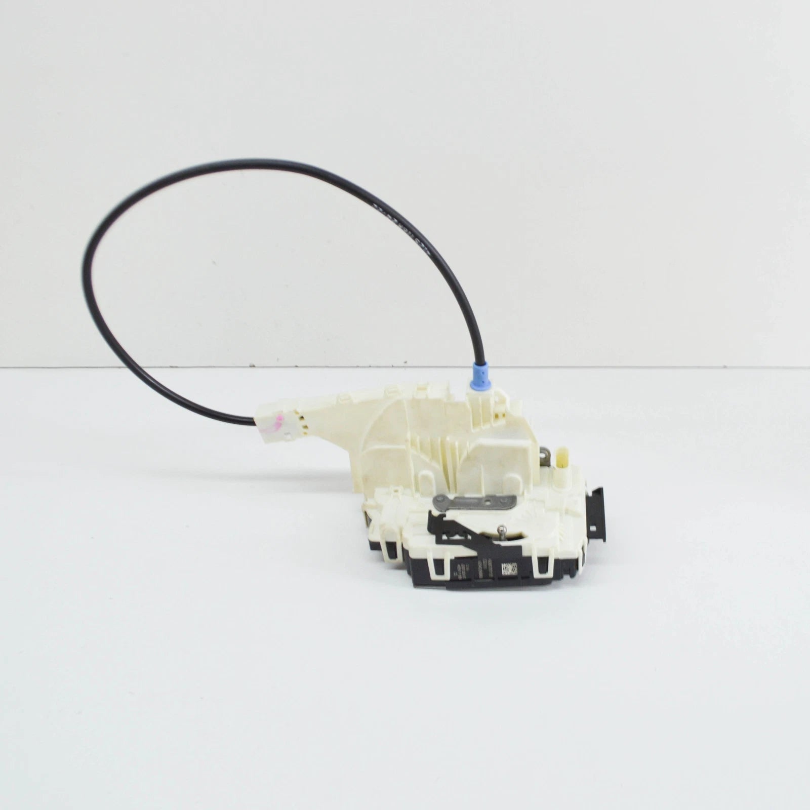 NEW MERCEDES-BENZ SPRINTER 906 FRONT LEFT DOOR LOCK LHD A9067202135 ORIGINAL