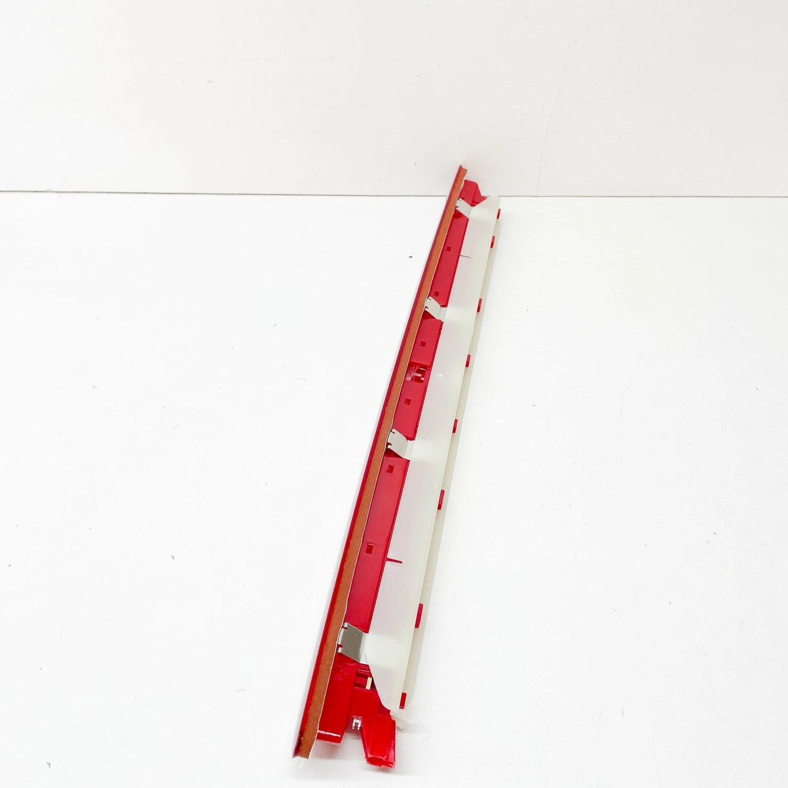 NEW VOLKSWAGEN AMAROK ADDITIONAL BRAKE STOP LIGHT 7P6945087B