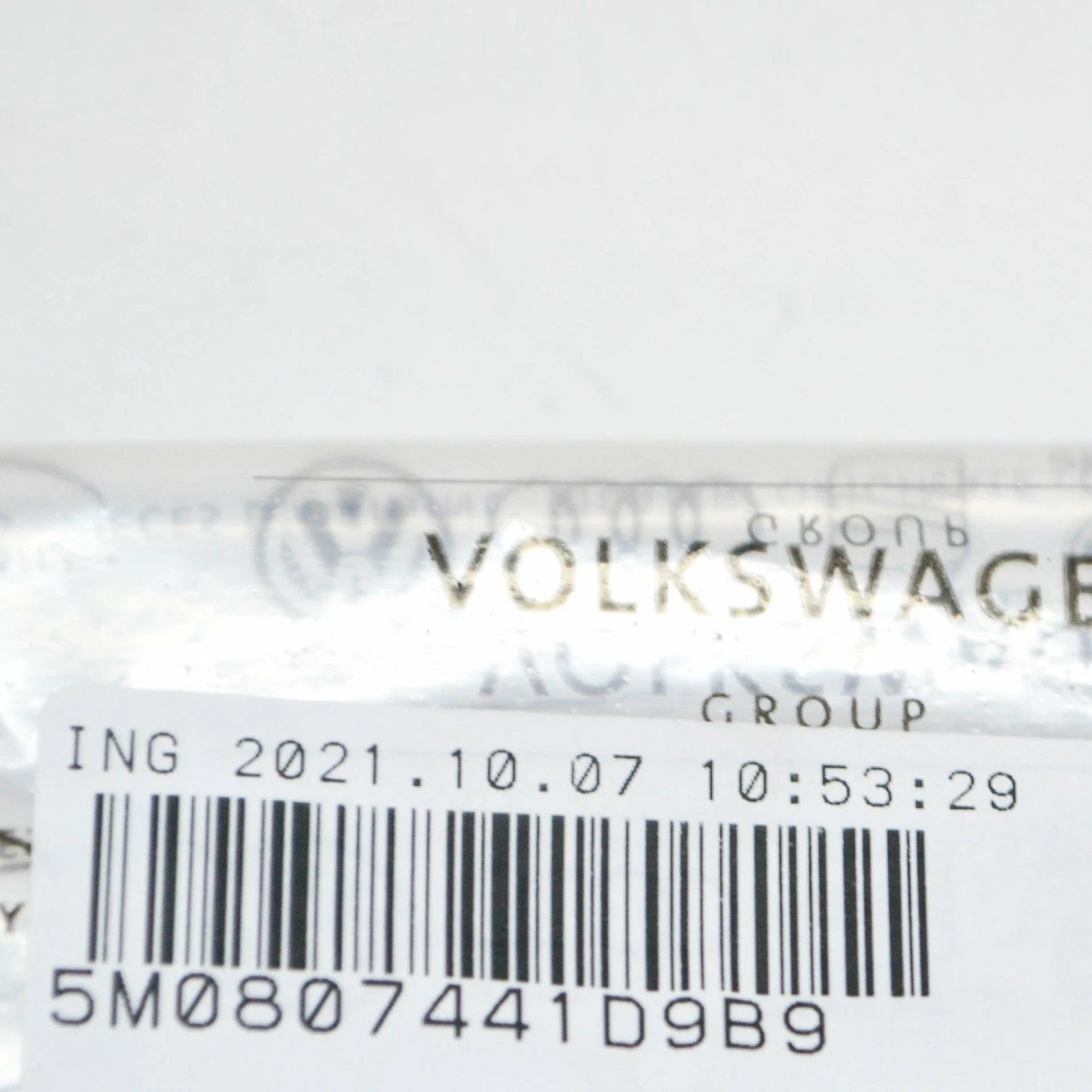 NEW VW GOLF PLUS MK5 REAR BUMPER TOW HOOK EYE CAP COVER 5M0807441D9B9 ORIGINAL