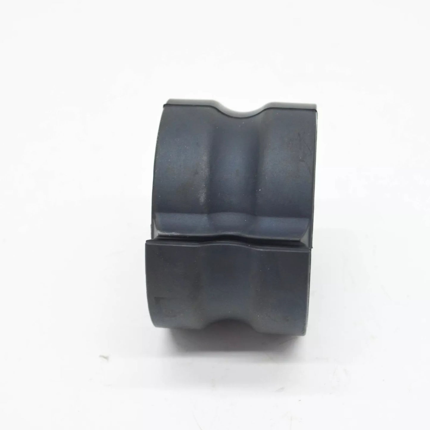 NEW BMW 5 G30 FRONT AXLE STABILIZER RUBBER MOUNTING 37116876829 ORIGINAL