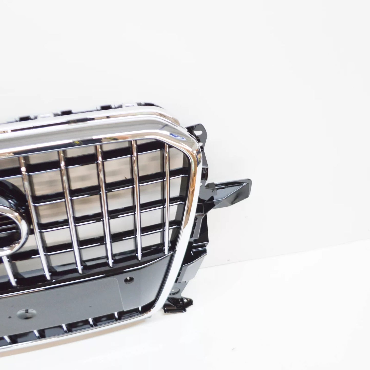 NEW AUDI Q5 8R RADIATOR GRILLE 8R0853651ACT94 ORIGINAL
