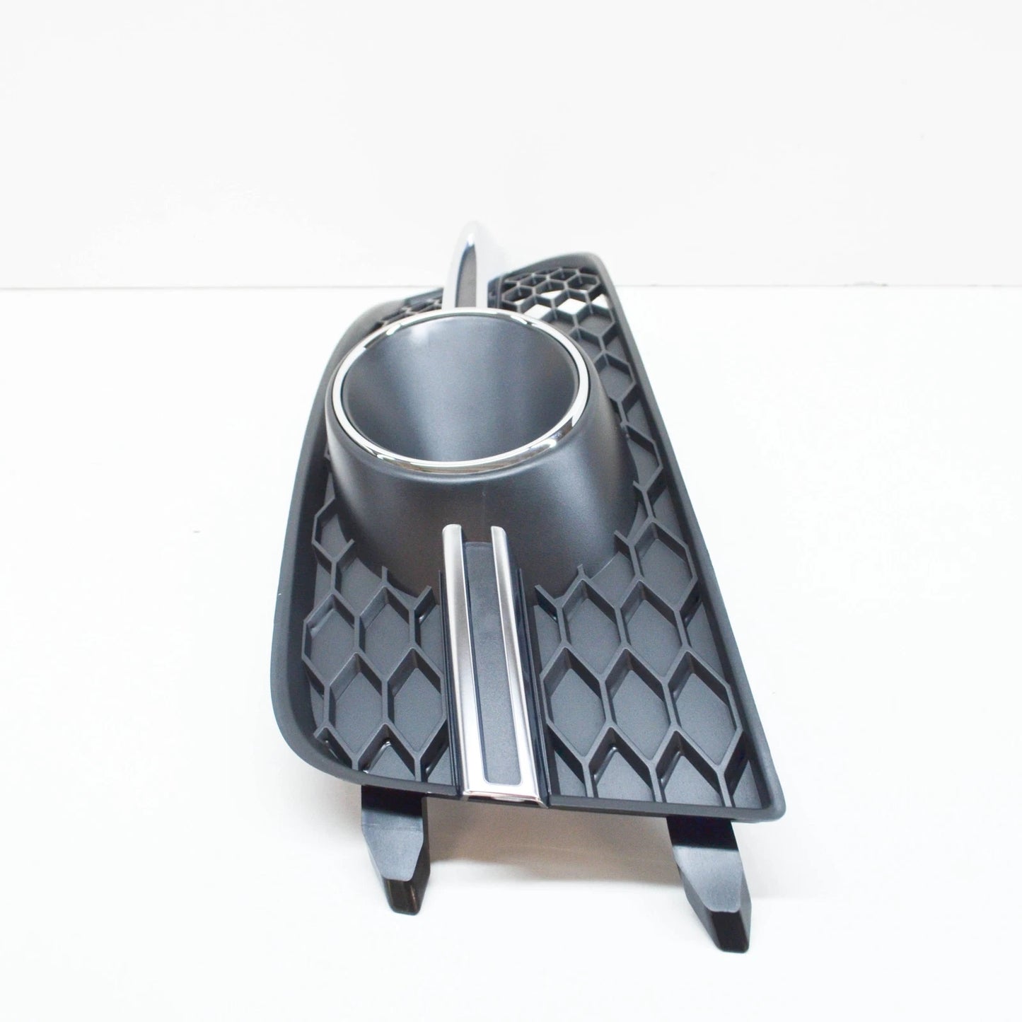 NEW AUDI A7 4GA S FRONT BUMPER RIGHT FOG LIGHT GRILLE 4G8807682E9B9