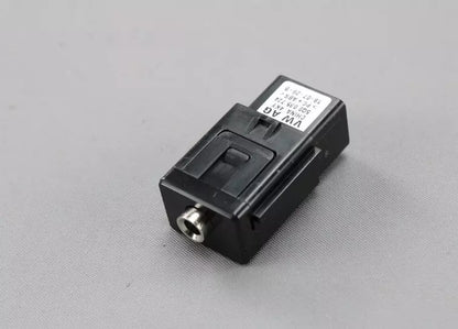 NEW VOLKSWAGEN CADDY 2K AUX-IN SOCKET 5Q0035724 ORIGINAL