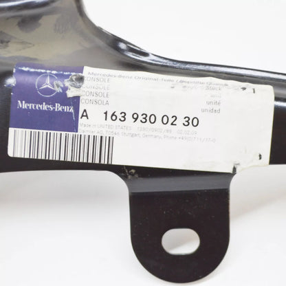 NEW MERCEDES-BENZ ML W163 FOLDING SEAT RIGHT CONSOLE BRACKET A1639300230