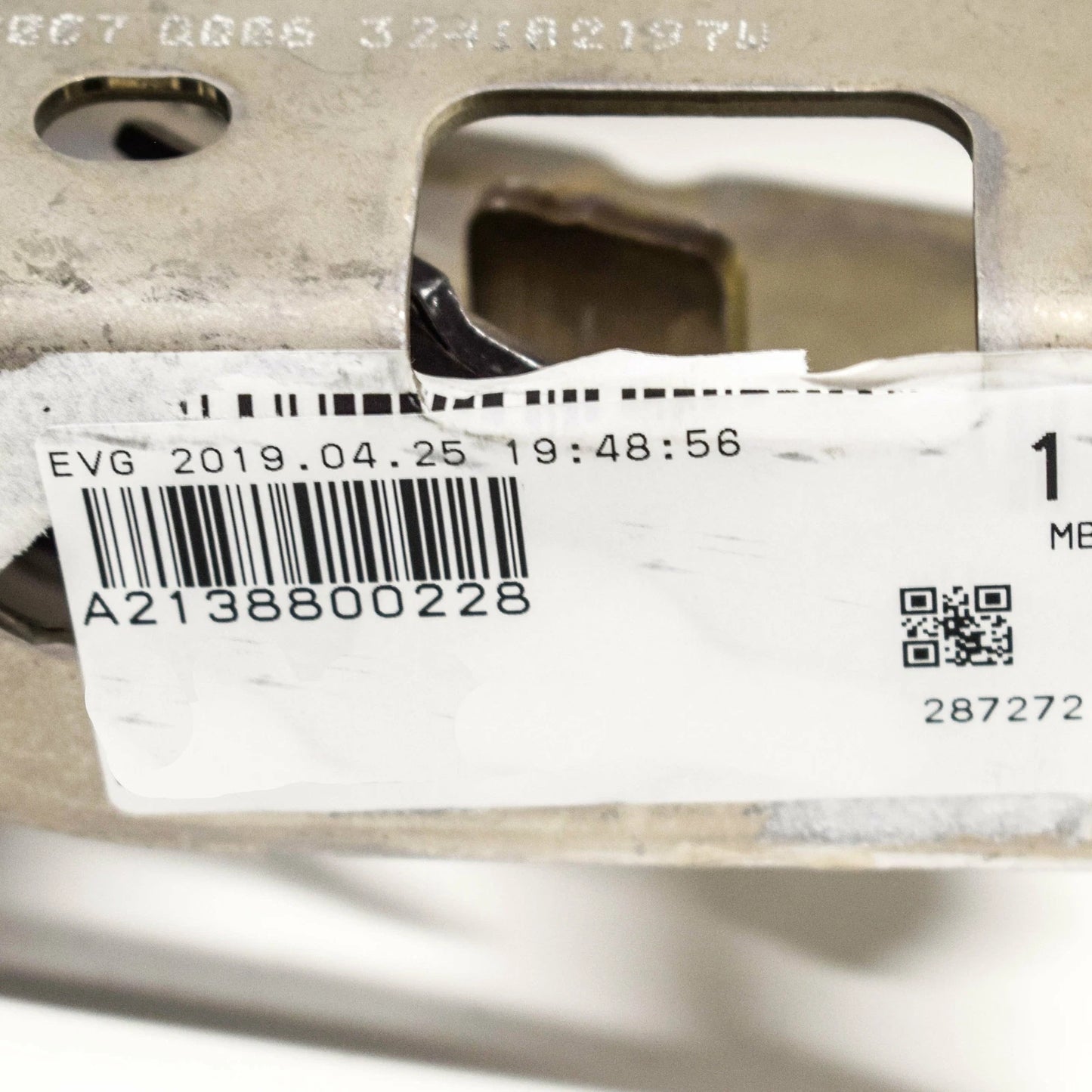 NEW MERCEDES BENZ E W213 FRONT RIGHT BONNET HOOD HINGE A2138800228 ORIGINAL