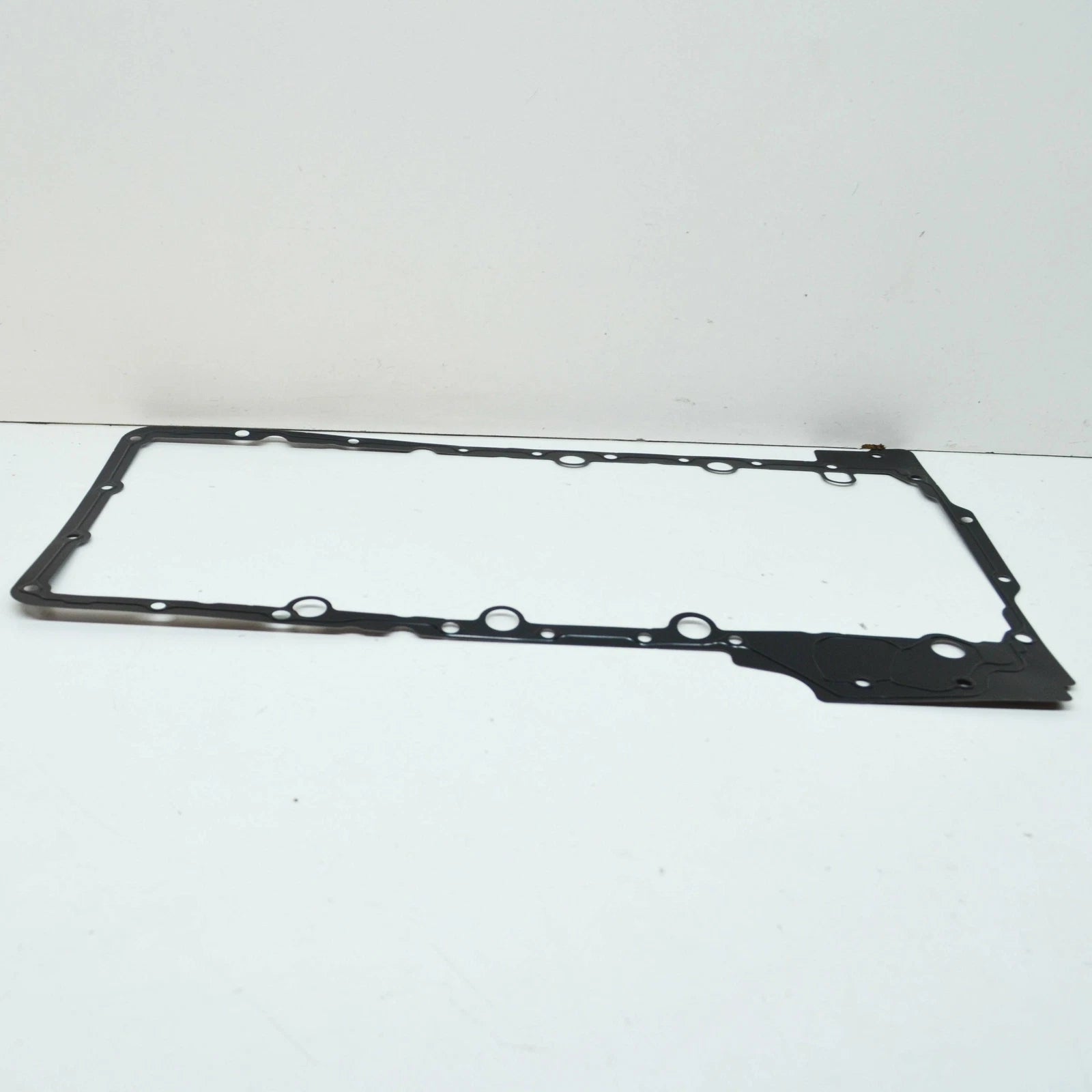 NEW BMW M5 F90 UPPER ENGINE OIL PAN GASKET 11137852273 ORIGINAL