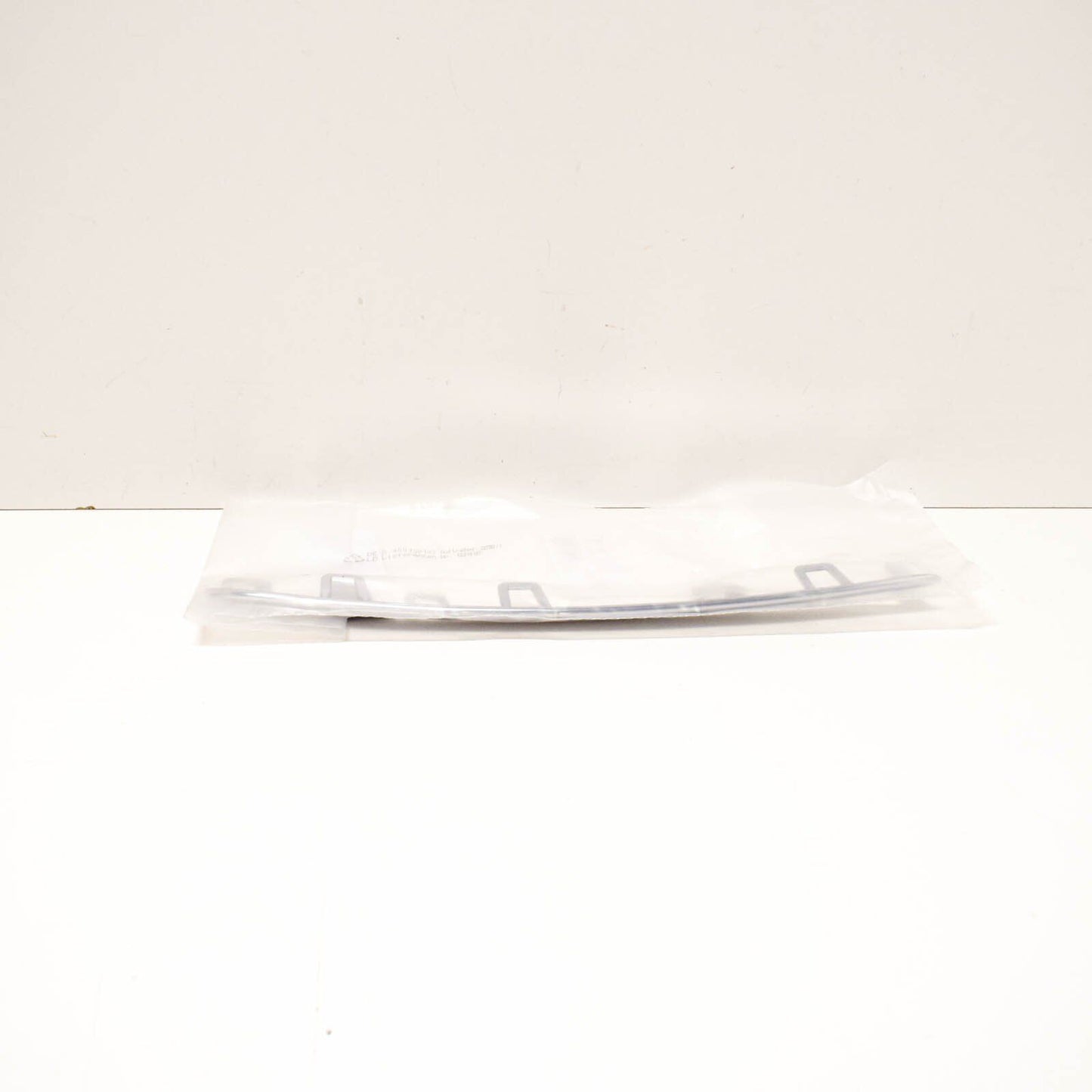 NEW MERCEDES-BENZ C-CLASS W205 FRONT LEFT GRILLE TRIM A2058880173 ORIGINAL