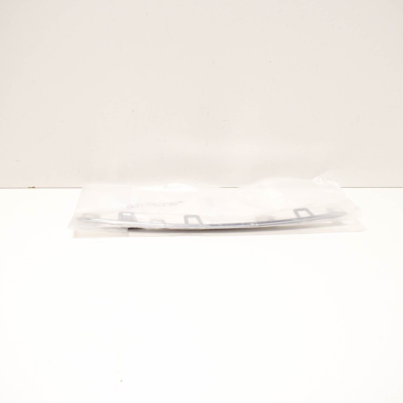 NEW MERCEDES-BENZ C-CLASS W205 FRONT LEFT GRILLE TRIM A2058880173 ORIGINAL