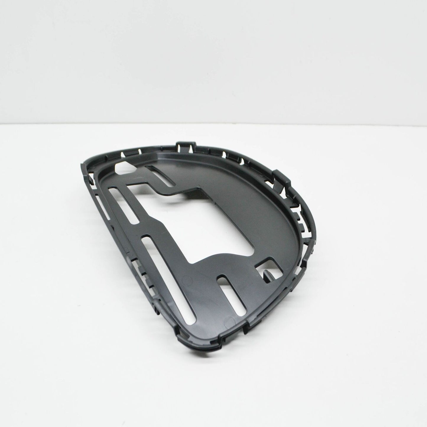 NEW MB S W222 FRONT BUMPER LEFT GRILLE BRACKET COVER A2228855001 ORIGINAL