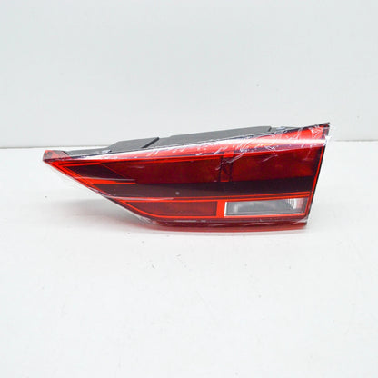 NEW AUDI Q3 F3 SPORTBACK RIGHT SIDE TRUNK BOOTLID TAILLIGHT 83A945076