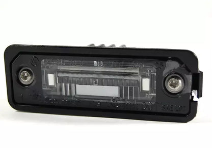 NEW VOLKSWAGEN EOS REAR LICENSE PLATE LIGHT 3D0943021A ORIGINAL