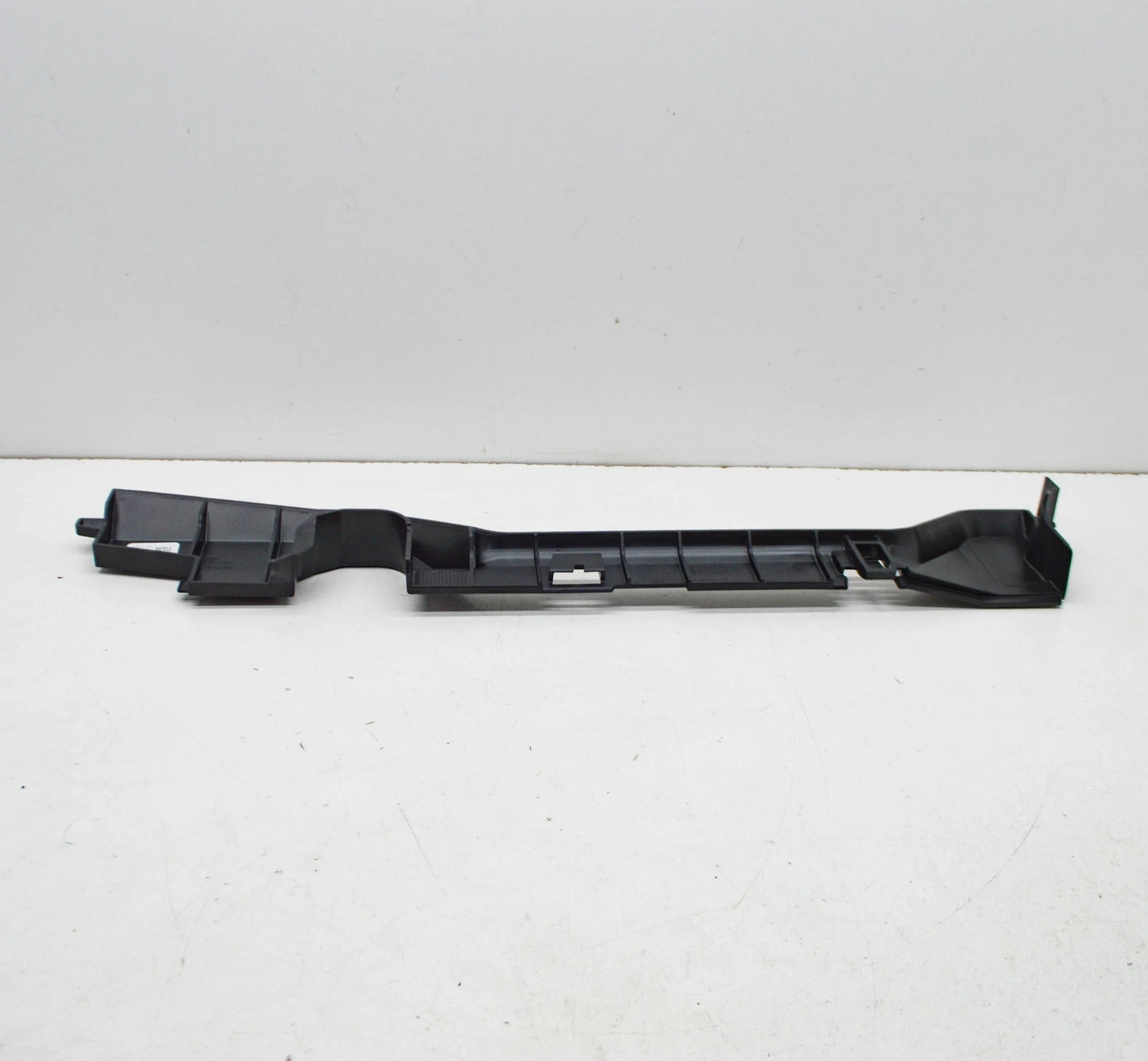 NEW BMW X5 G05 RIGHT RADIATOR COVERING 17118655769 ORIGINAL