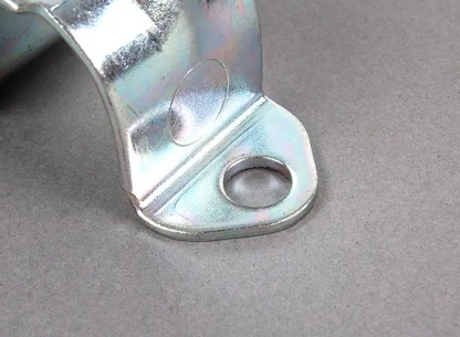 NEW MERCEDES-BENZ A W169 REAR SWAY BAR BRACKET A2023260226 ORIGINAL